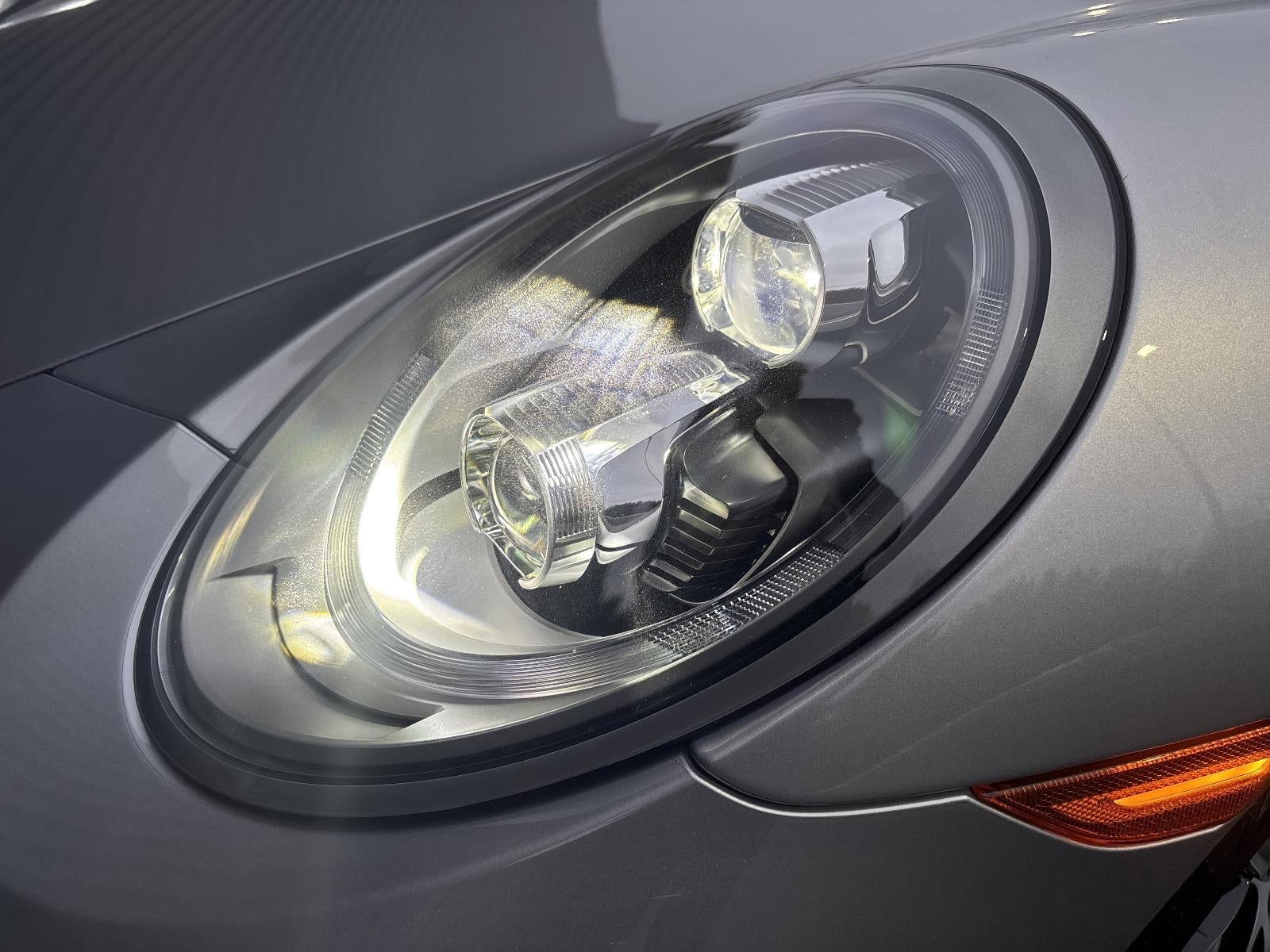 2019 Porsche 911 Turbo S Cabriolet