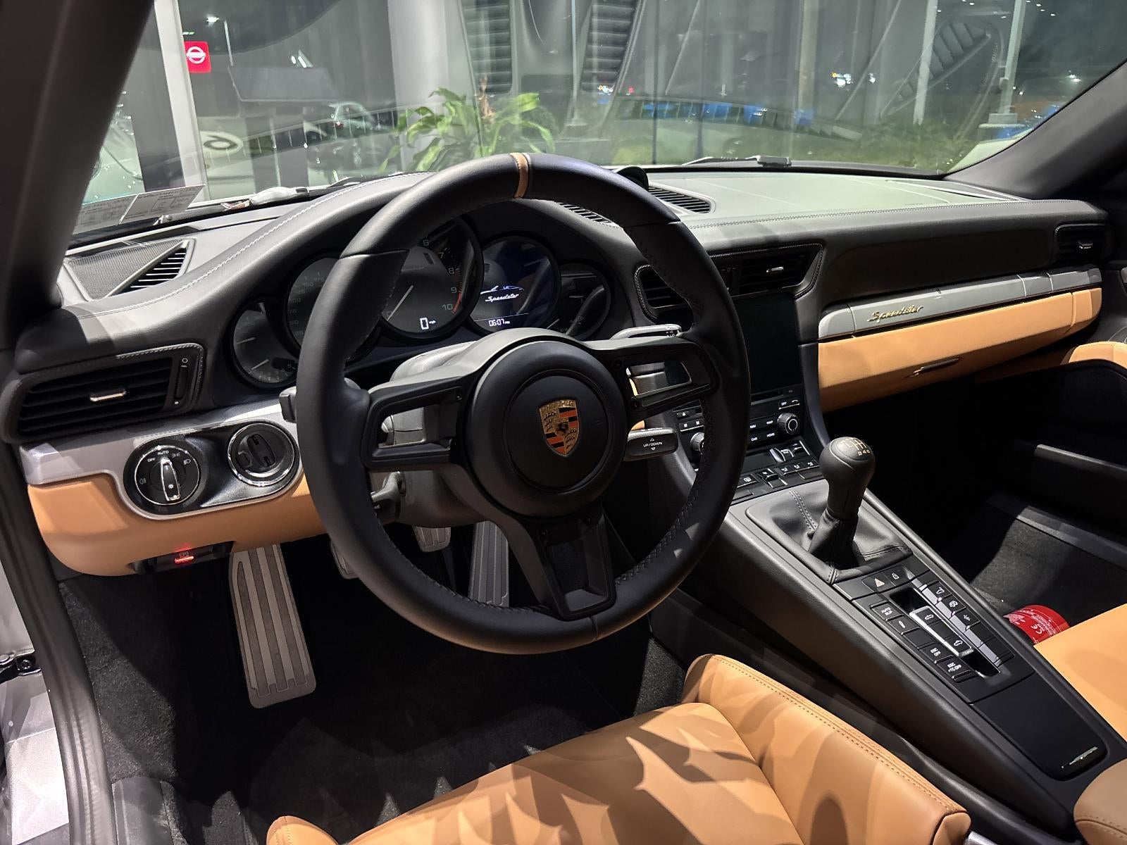 2019 Porsche 911 Speedster Cabriolet