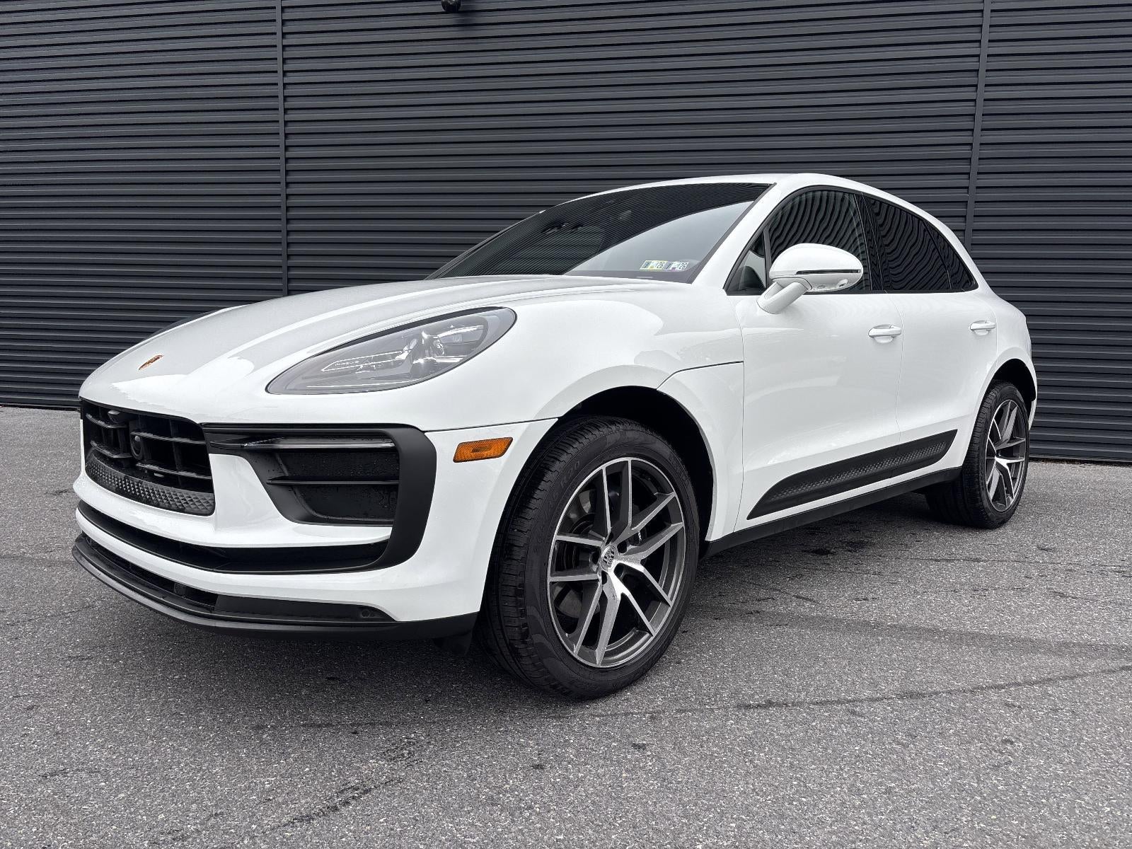 2025 Porsche Macan T AWD