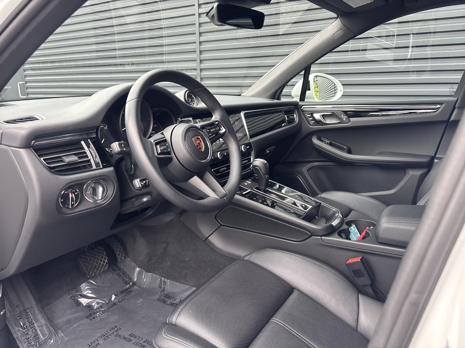 2025 Porsche Macan T AWD