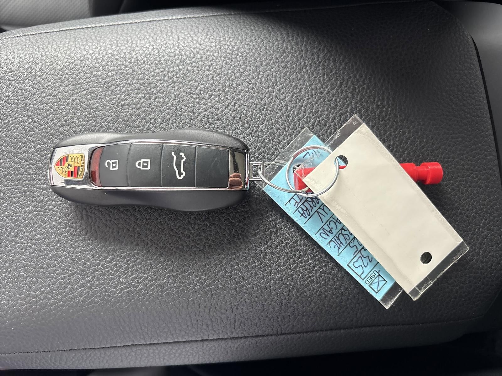 2025 Porsche Macan T AWD