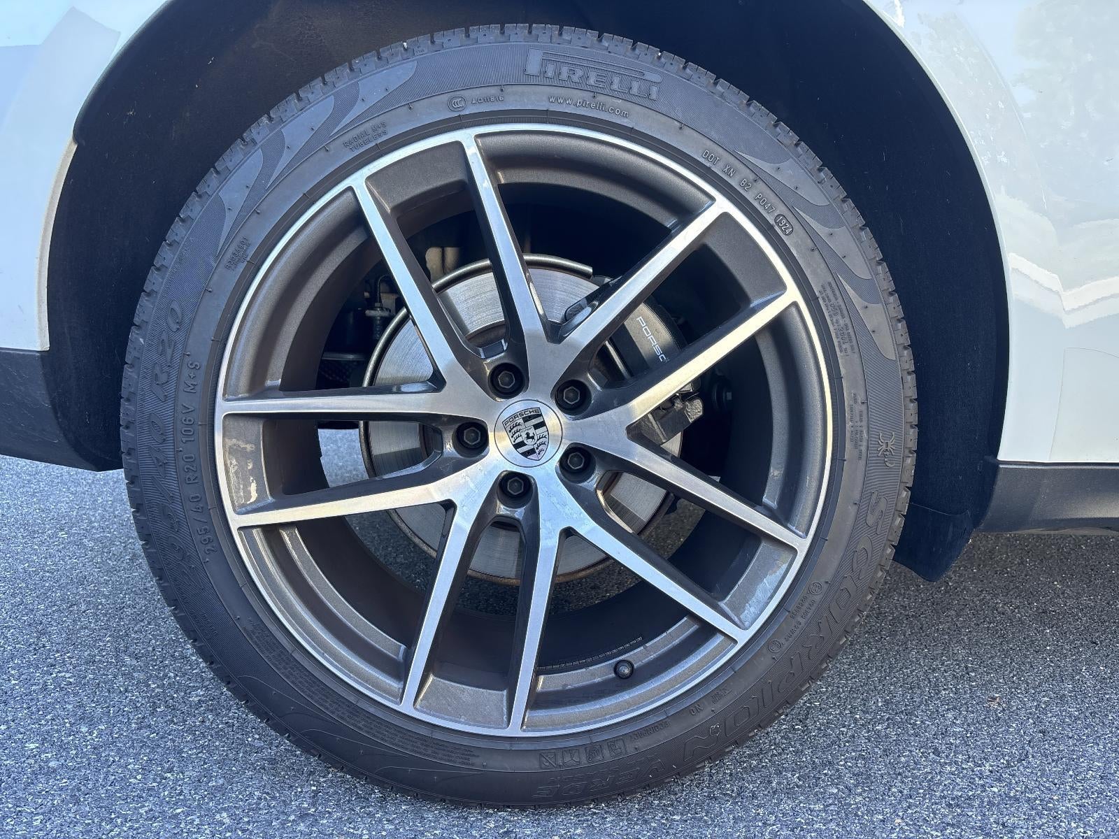 2025 Porsche Macan T AWD