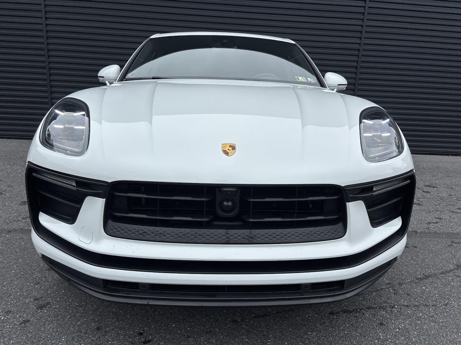 2025 Porsche Macan T AWD