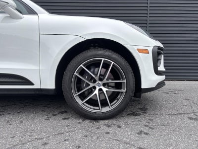 2025 Porsche Macan T AWD