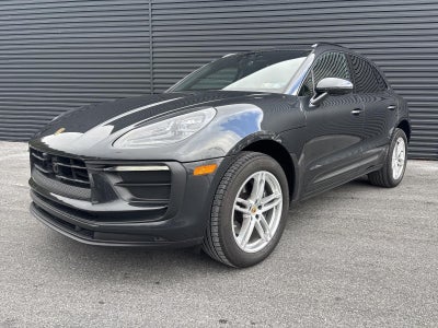 2025 Porsche Macan AWD