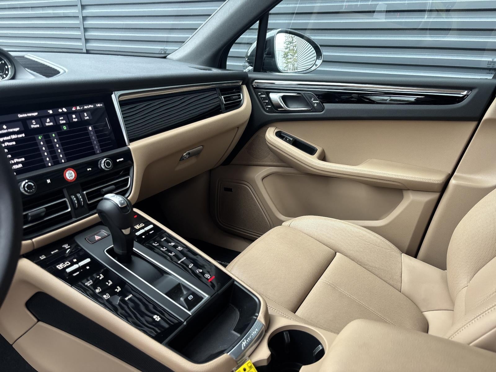 2025 Porsche Macan AWD