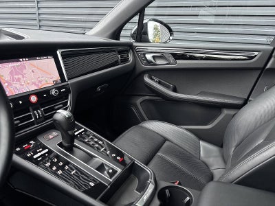 2024 Porsche Macan AWD