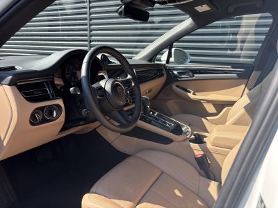 2025 Porsche Macan T AWD