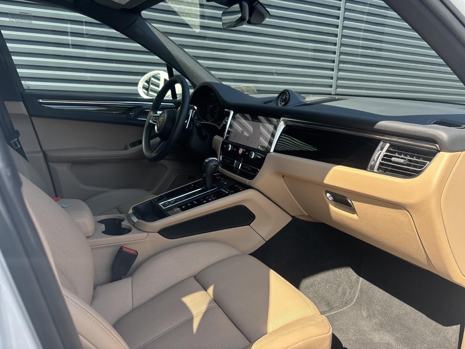 2025 Porsche Macan T AWD