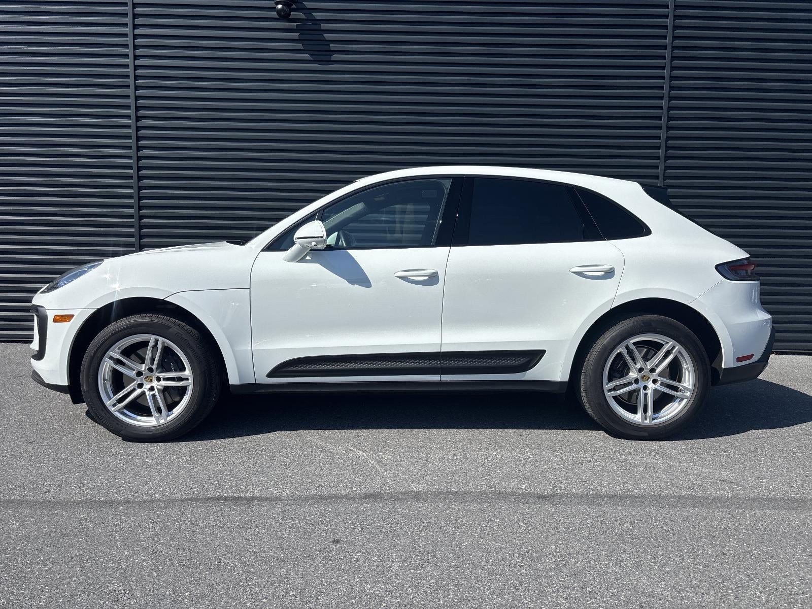 2025 Porsche Macan T AWD