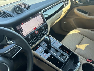 2025 Porsche Macan T AWD