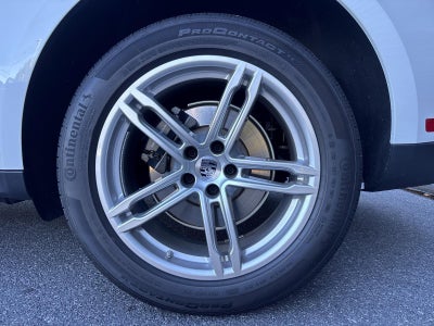 2025 Porsche Macan T AWD