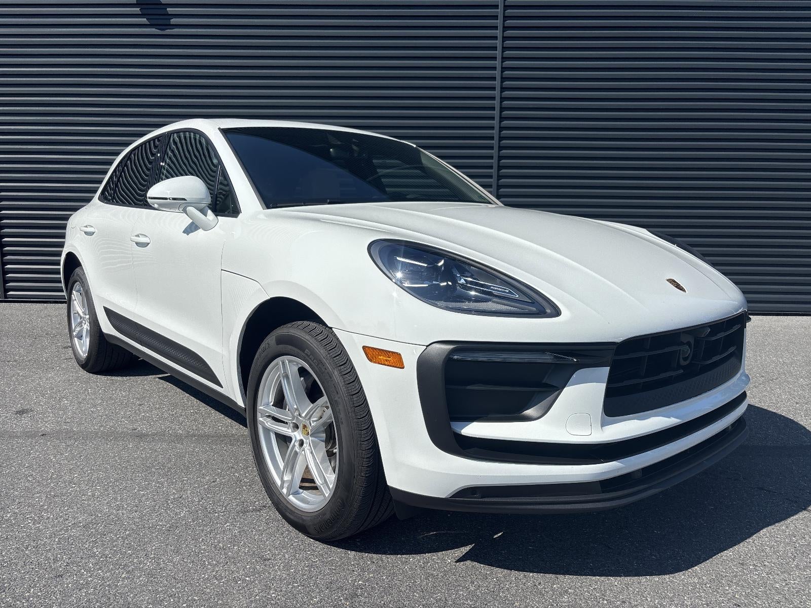2025 Porsche Macan T AWD