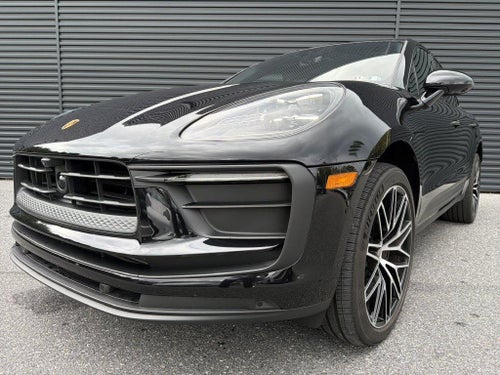 2026 Porsche Macan AWD