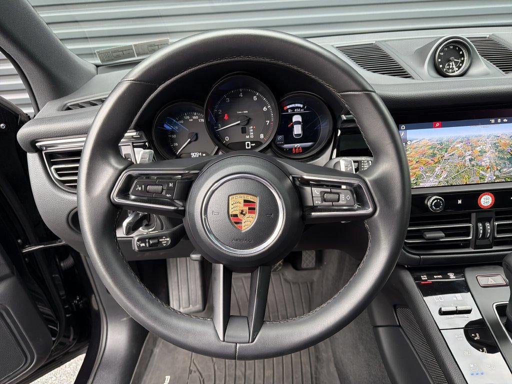 2026 Porsche Macan AWD