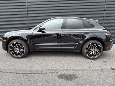 2026 Porsche Macan AWD
