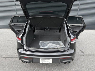 2026 Porsche Macan AWD