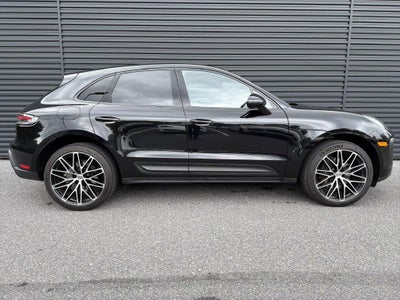 2026 Porsche Macan AWD