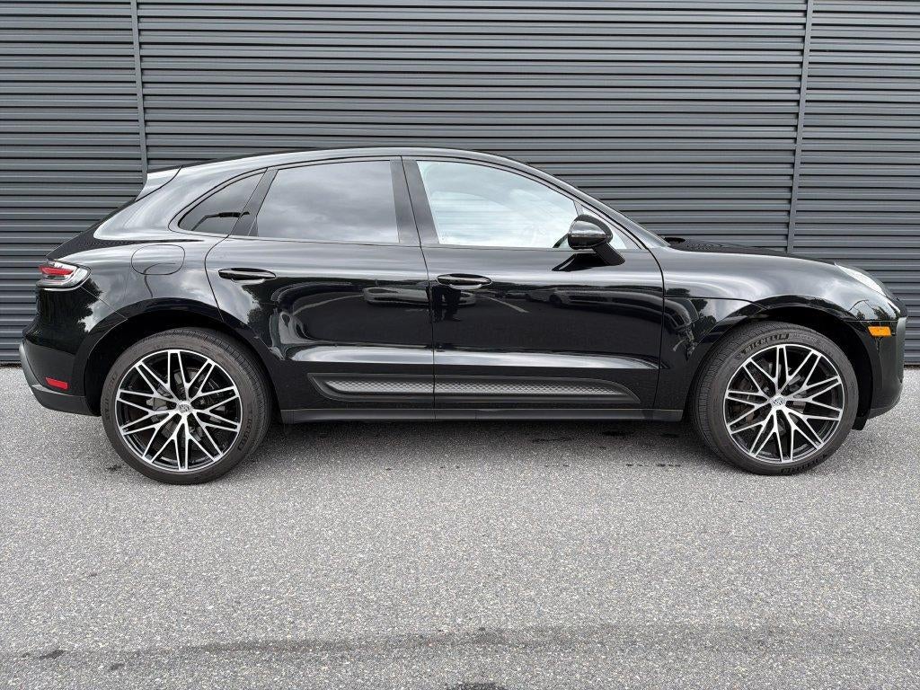 2026 Porsche Macan AWD