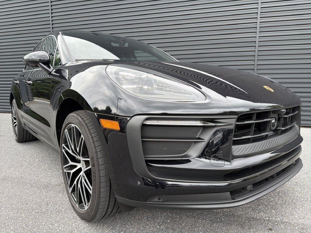 2026 Porsche Macan AWD