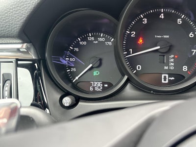 2025 Porsche Macan AWD