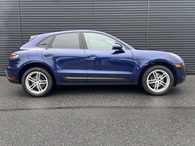 2025 Porsche Macan AWD