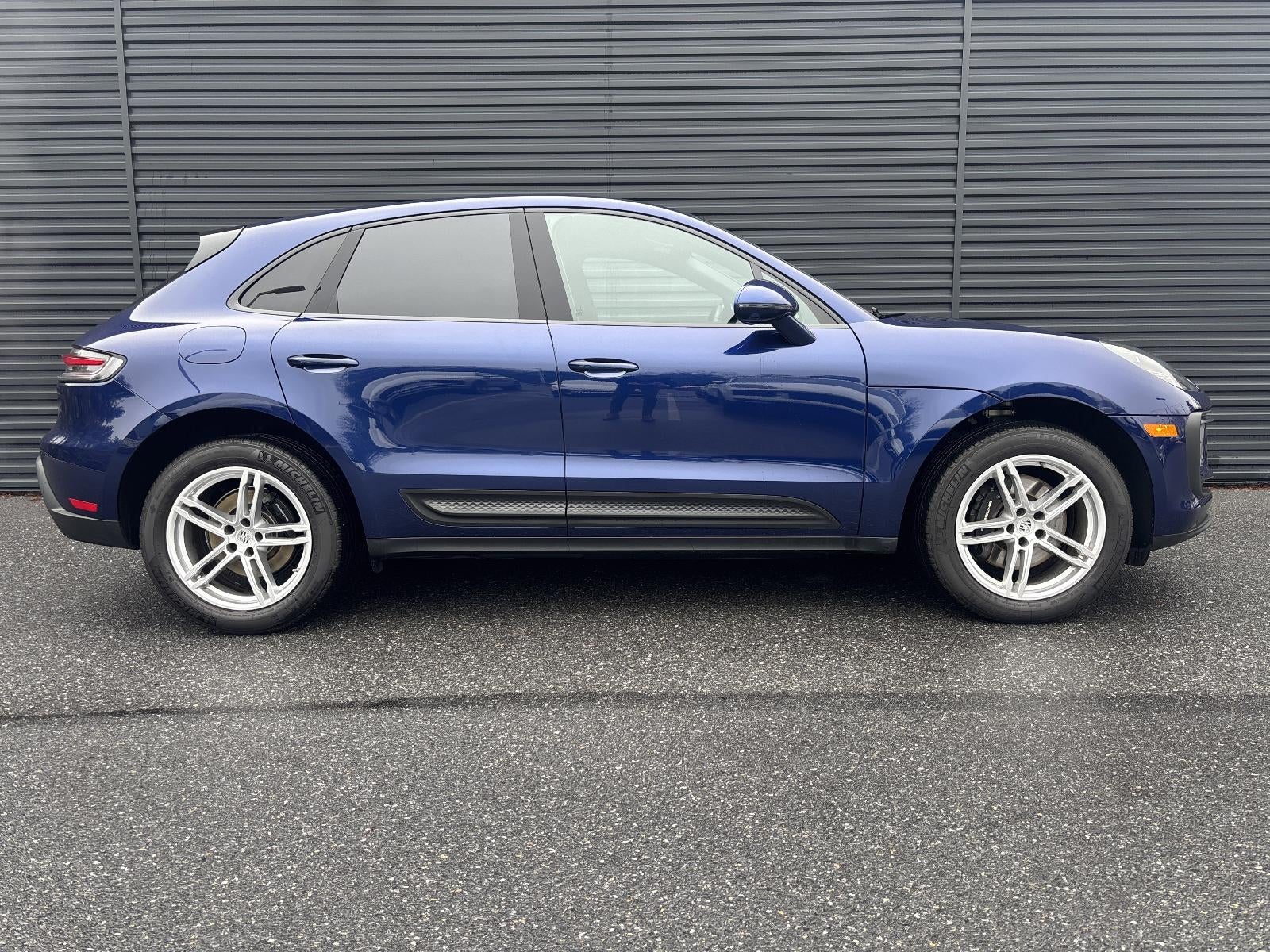 2025 Porsche Macan AWD