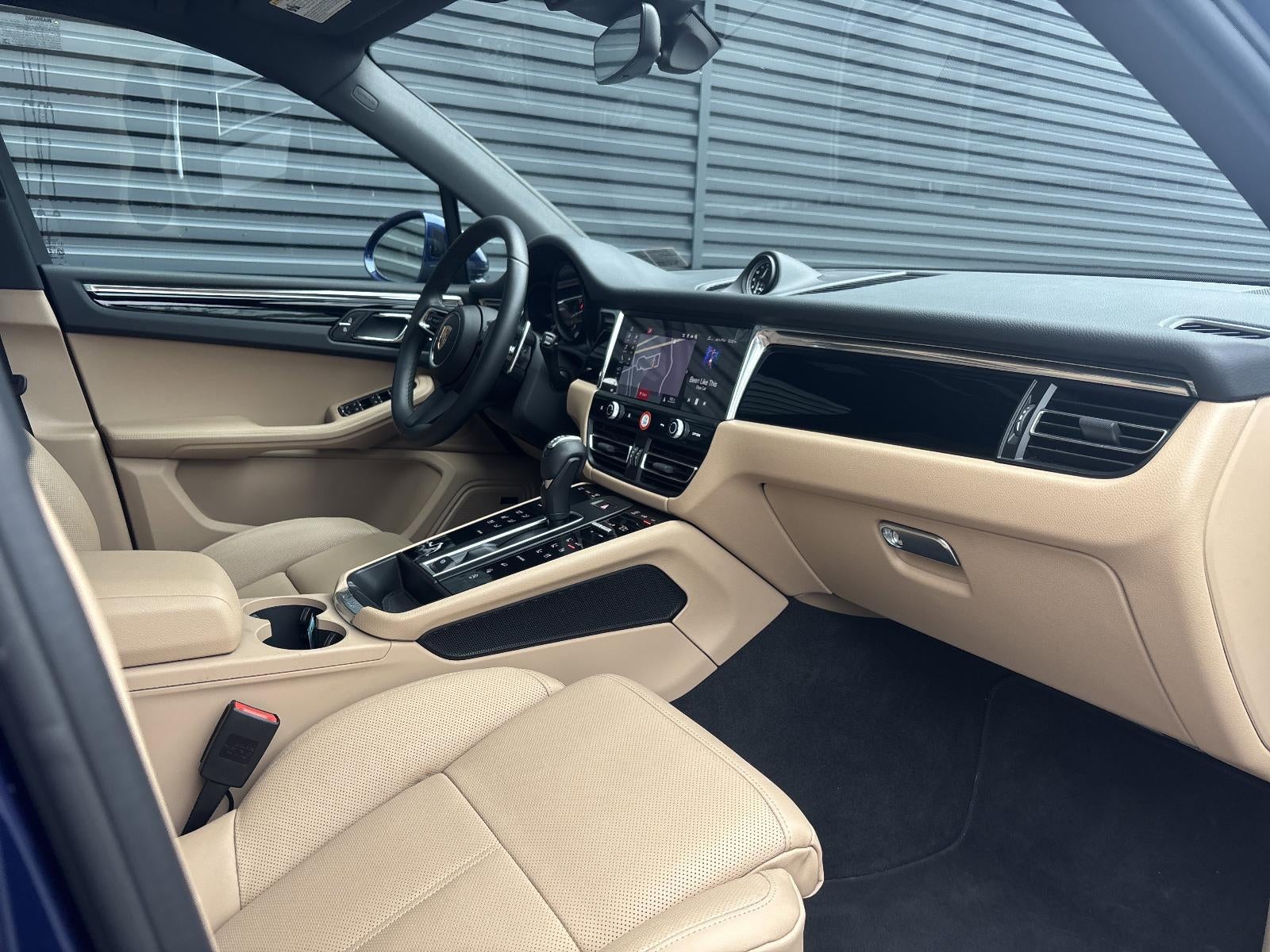 2025 Porsche Macan AWD