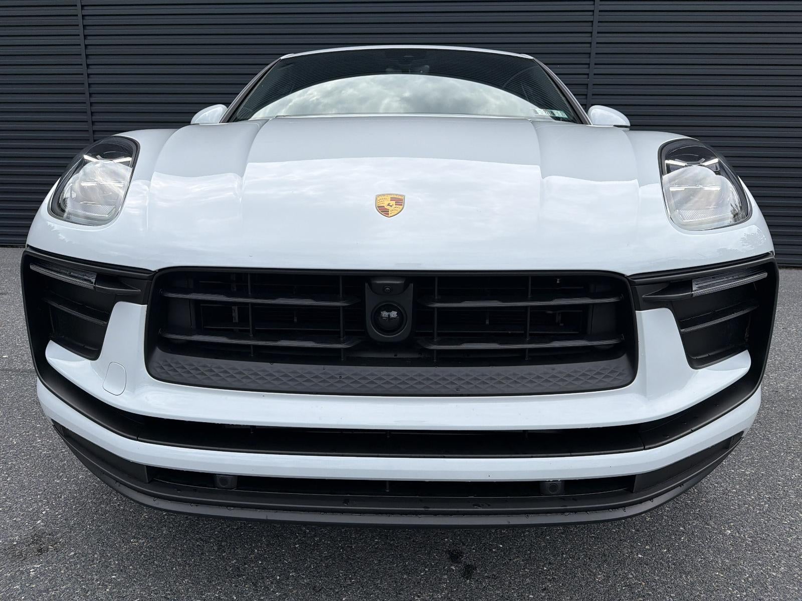 2026 Porsche Macan AWD