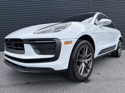 2026 Porsche Macan AWD