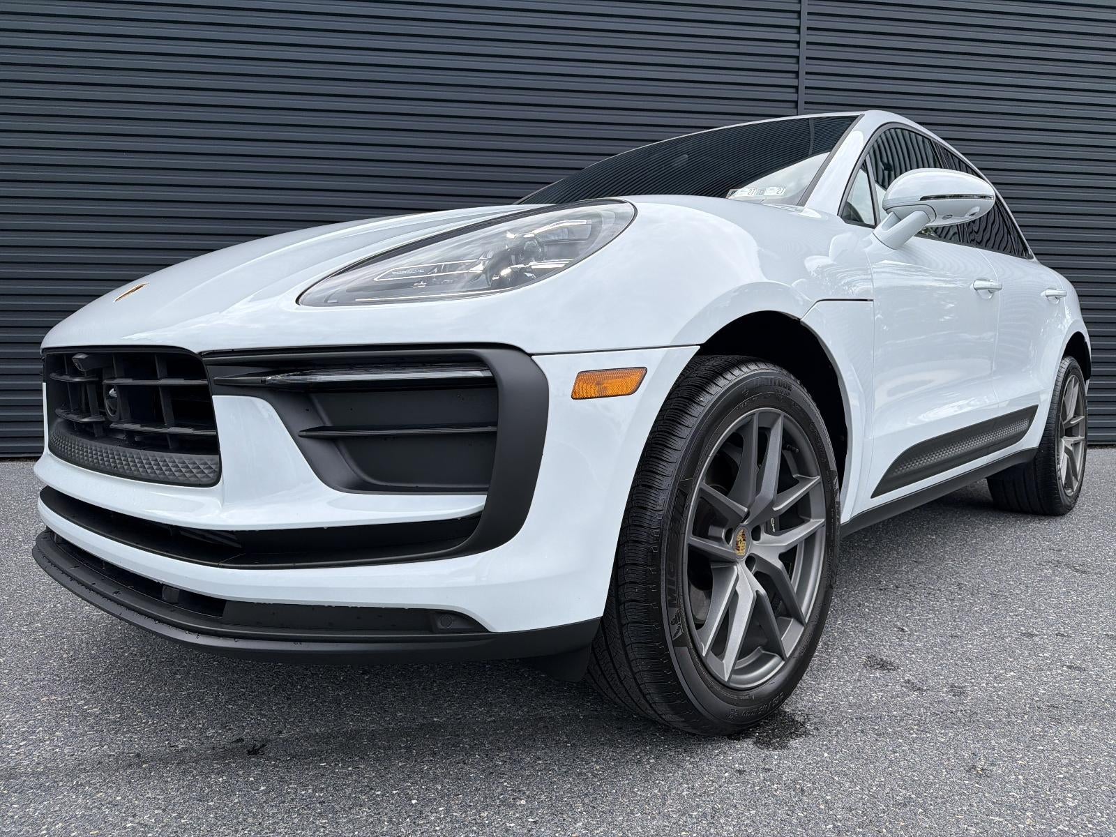 2026 Porsche Macan AWD