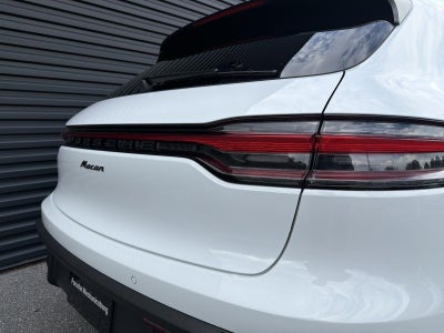 2026 Porsche Macan AWD