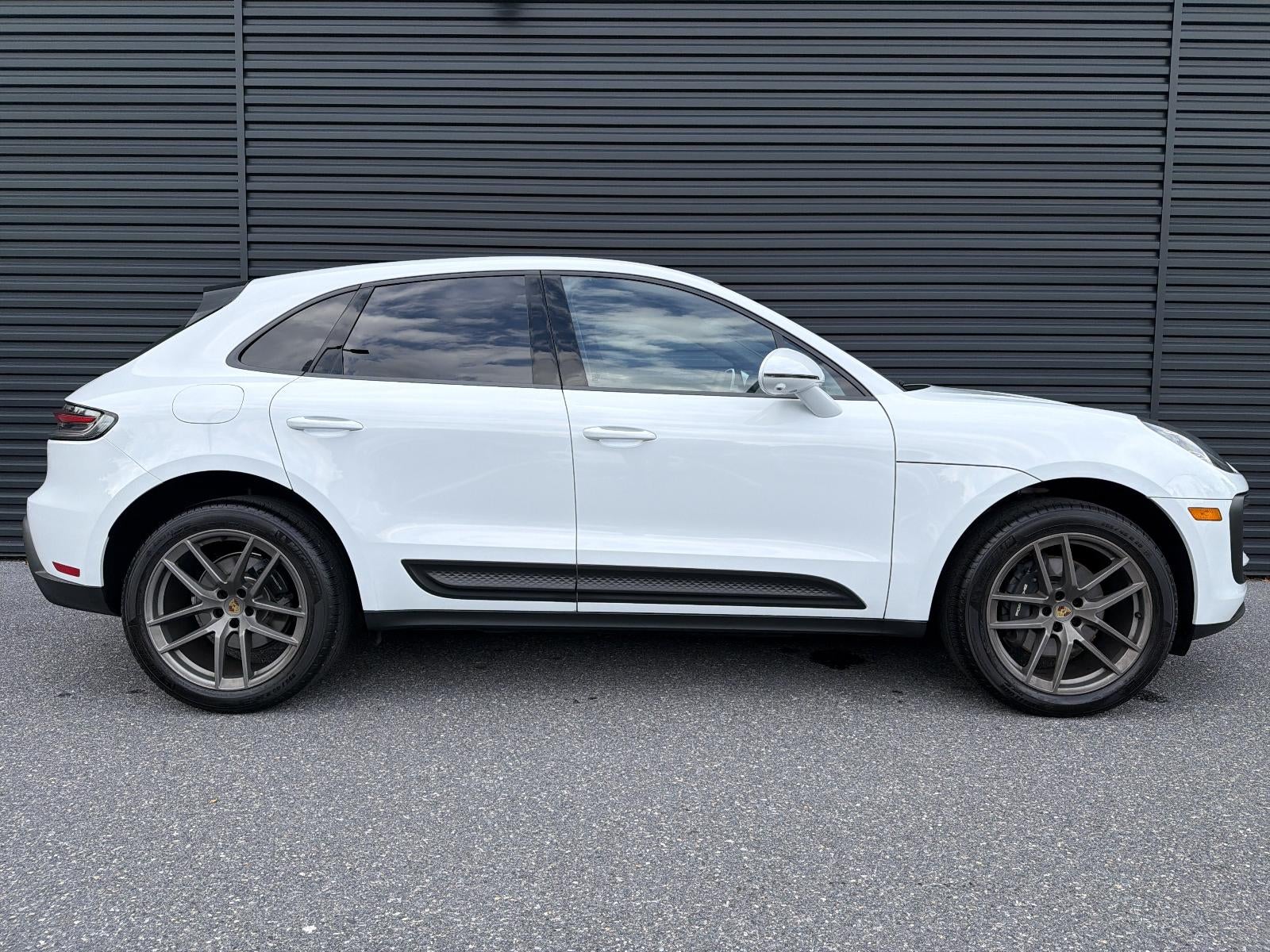 2026 Porsche Macan AWD
