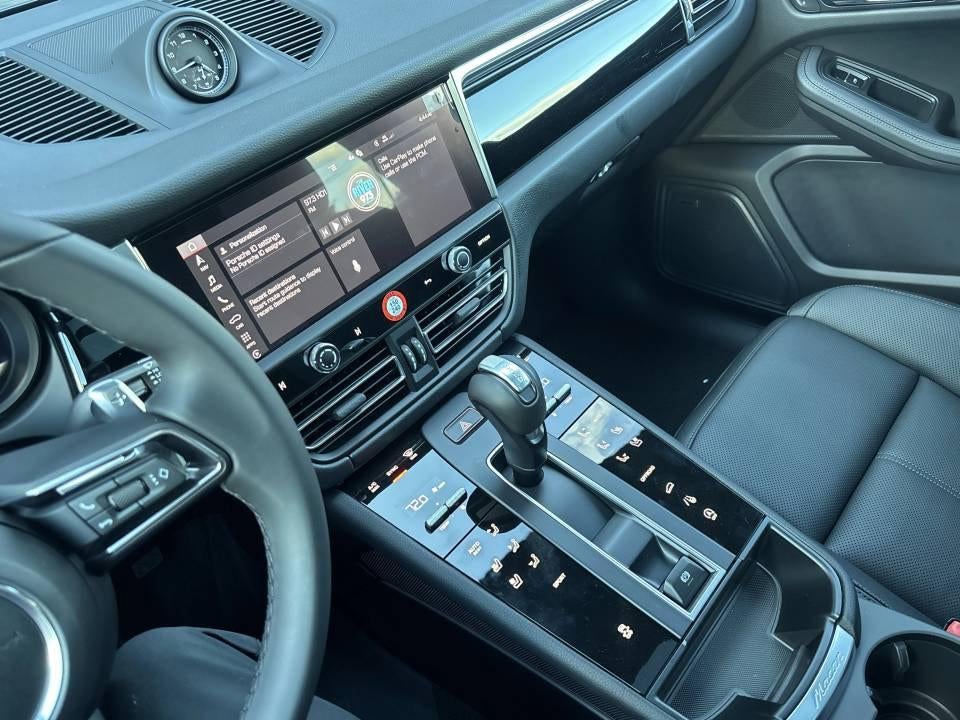2026 Porsche Macan AWD