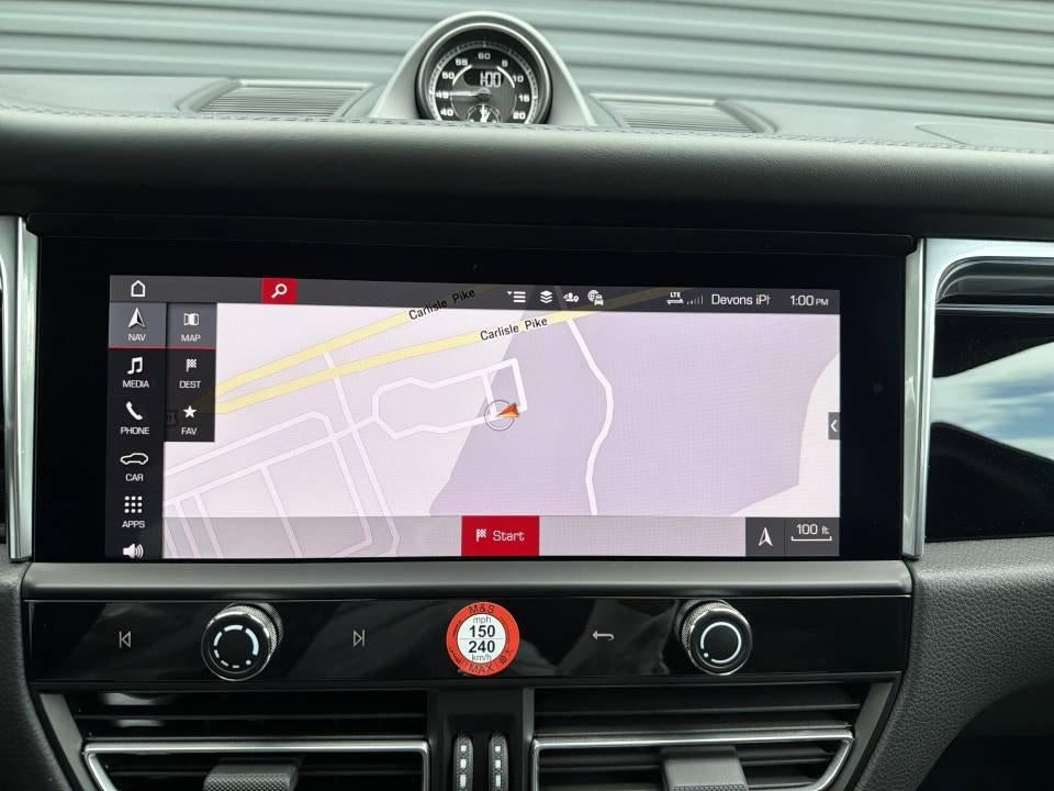 2026 Porsche Macan AWD