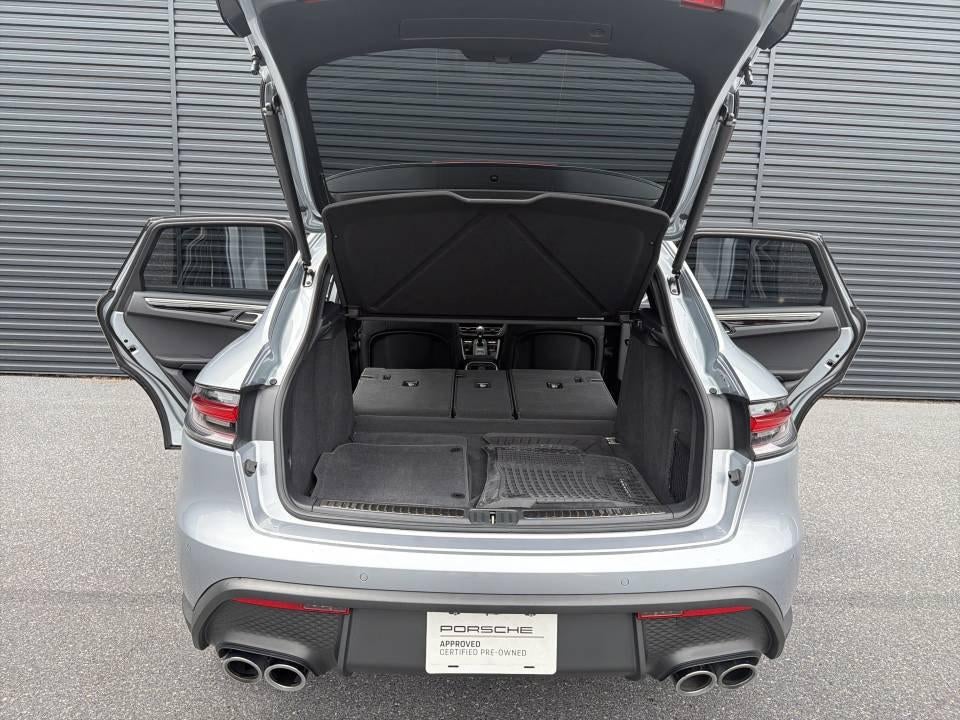 2026 Porsche Macan AWD