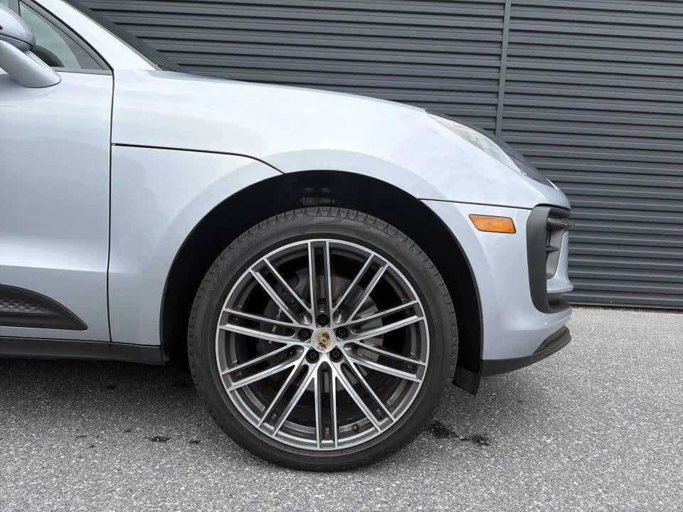 2026 Porsche Macan AWD