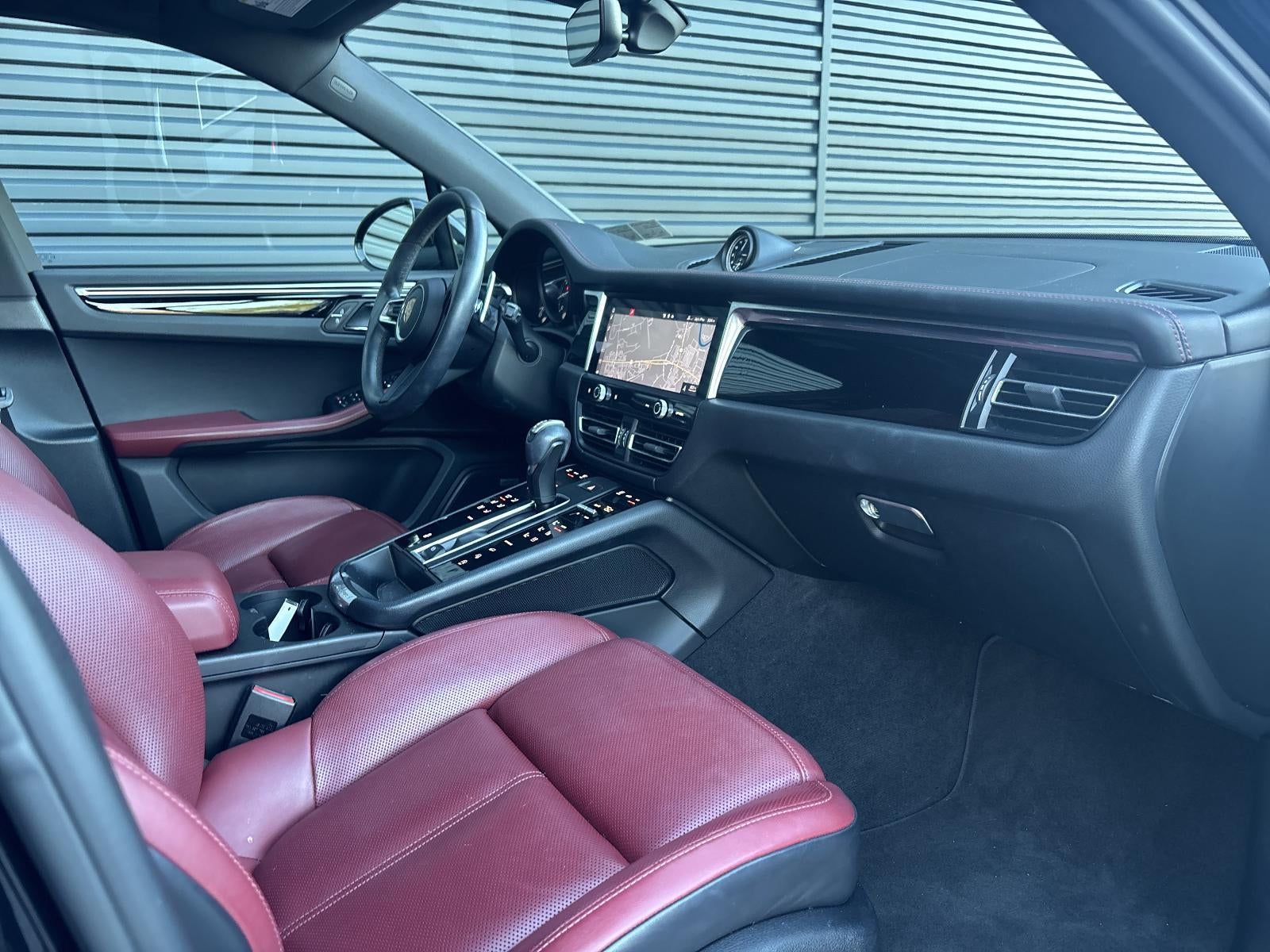 2022 Porsche Macan AWD