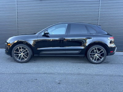 2022 Porsche Macan AWD
