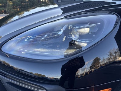 2022 Porsche Macan AWD