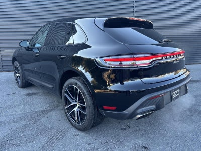 2022 Porsche Macan AWD