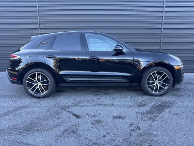 2022 Porsche Macan AWD