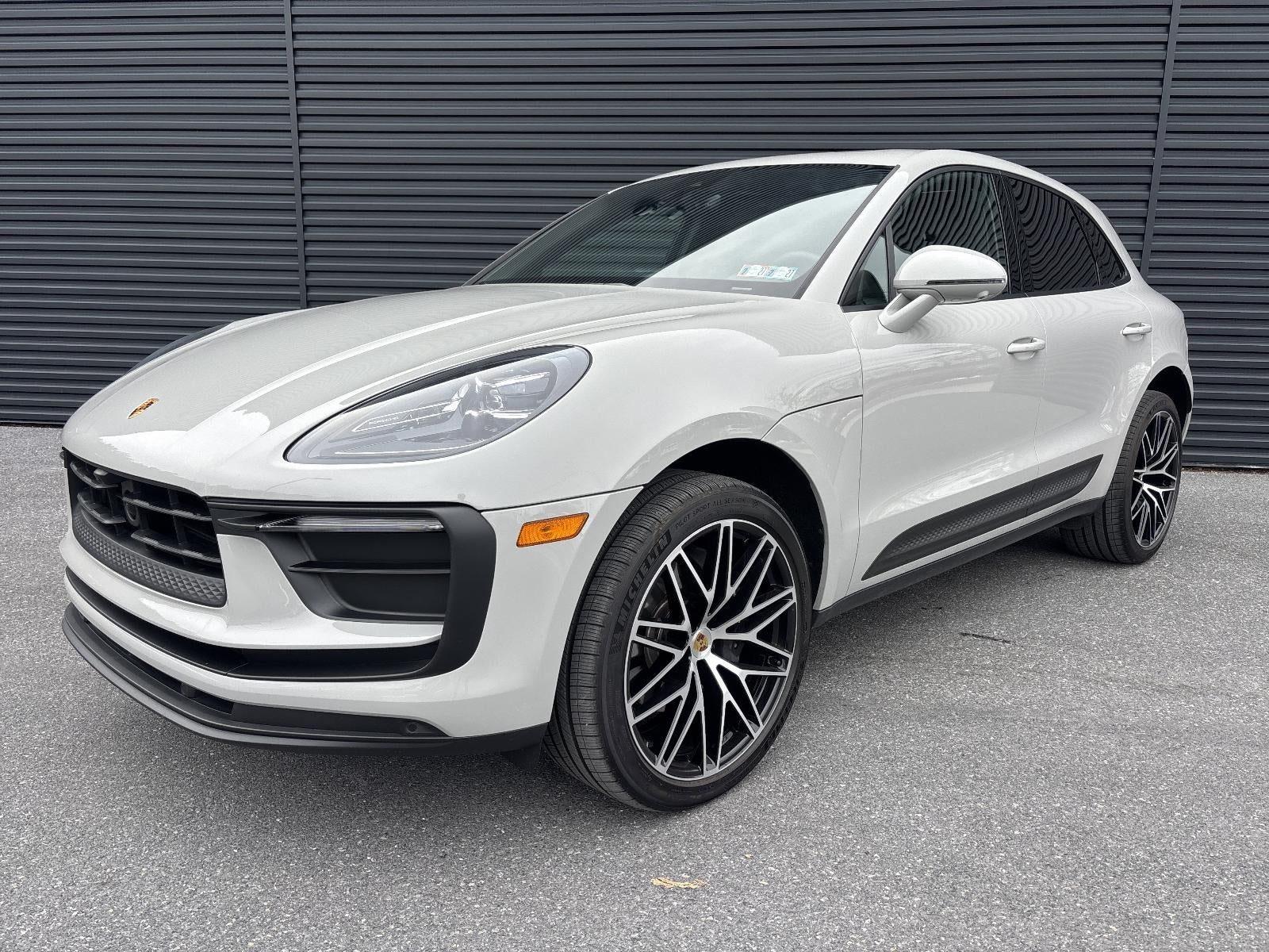 2025 Porsche Macan AWD