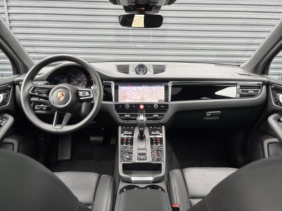 2025 Porsche Macan AWD