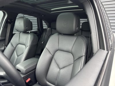 2025 Porsche Macan AWD