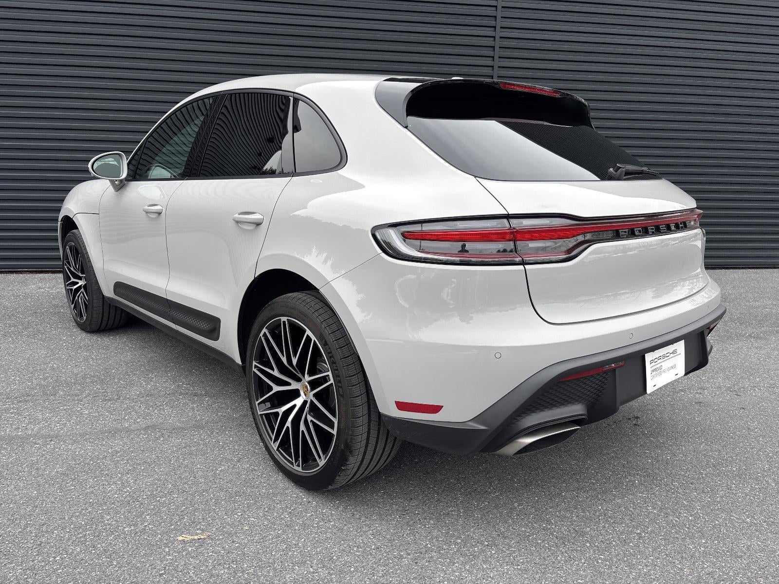 2025 Porsche Macan AWD