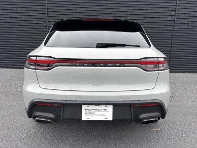 2025 Porsche Macan AWD