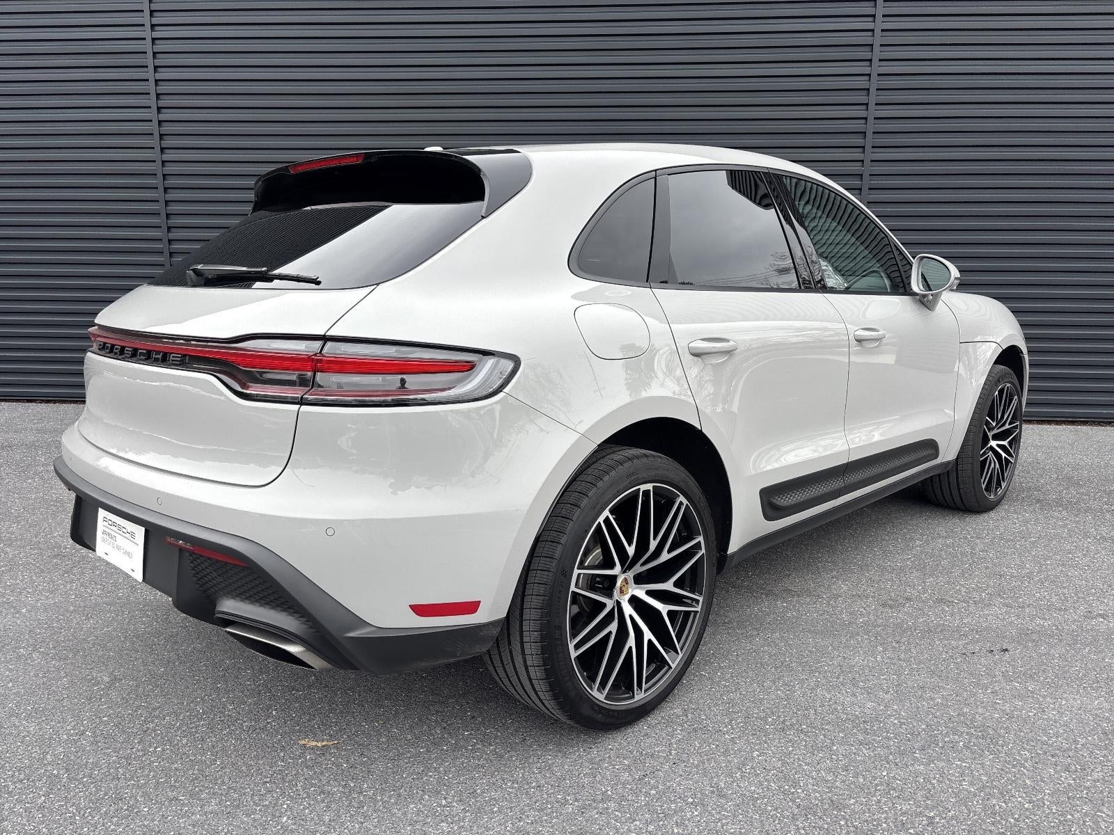 2025 Porsche Macan AWD