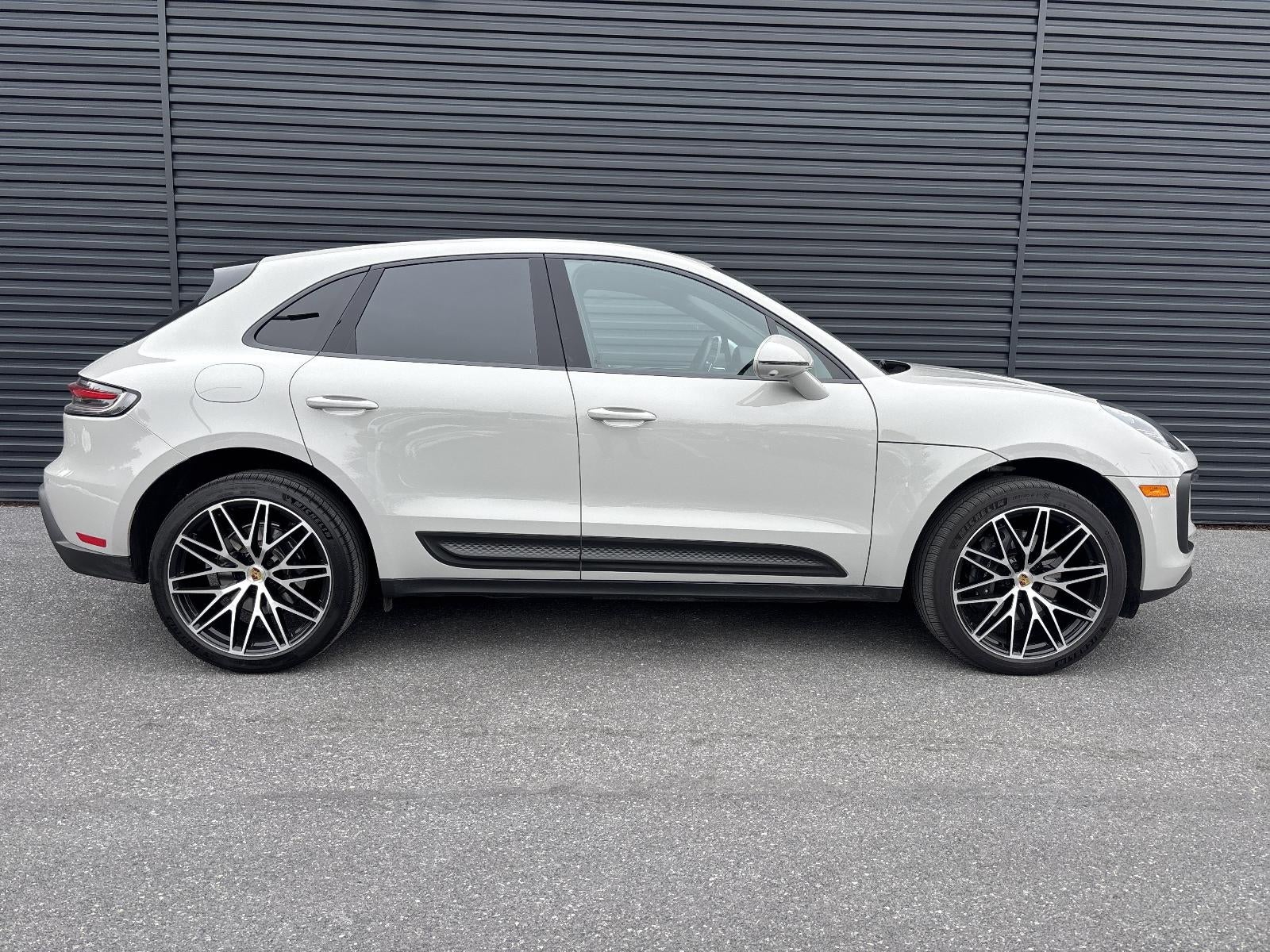 2025 Porsche Macan AWD