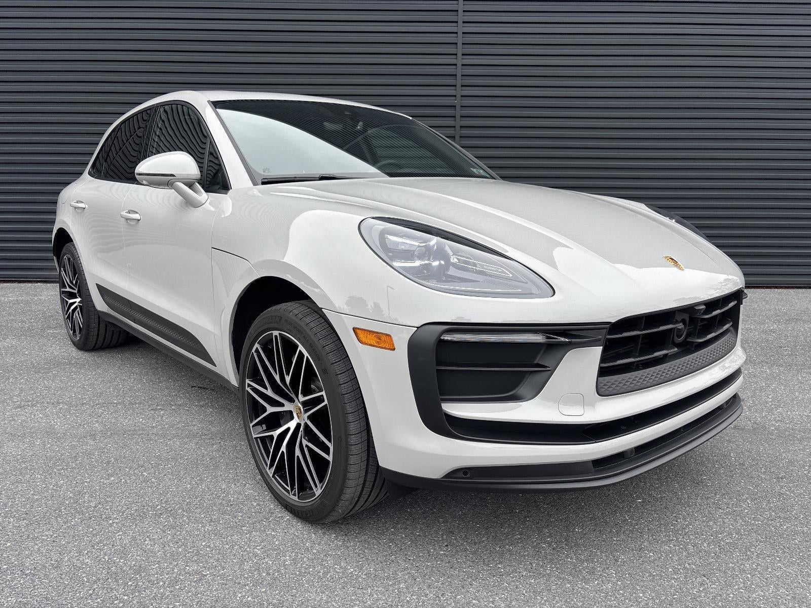 2025 Porsche Macan AWD